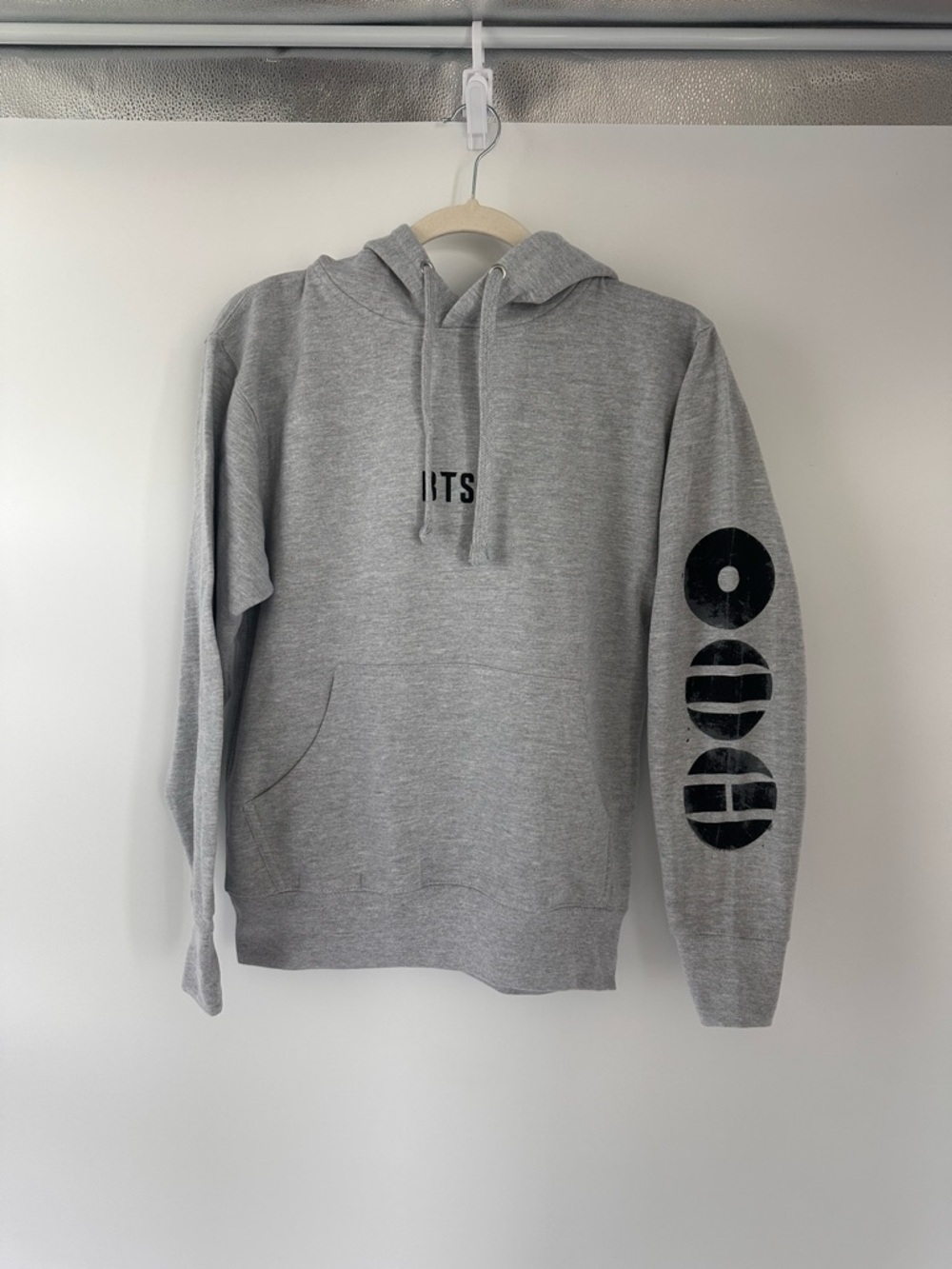 BTS Arirang World Tour Target Exclusive Limited Gray Graphic Hoodie Sweatshirt - Picture 2 of 9